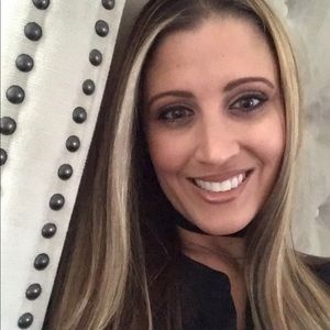 Meet your Posher, Robyn